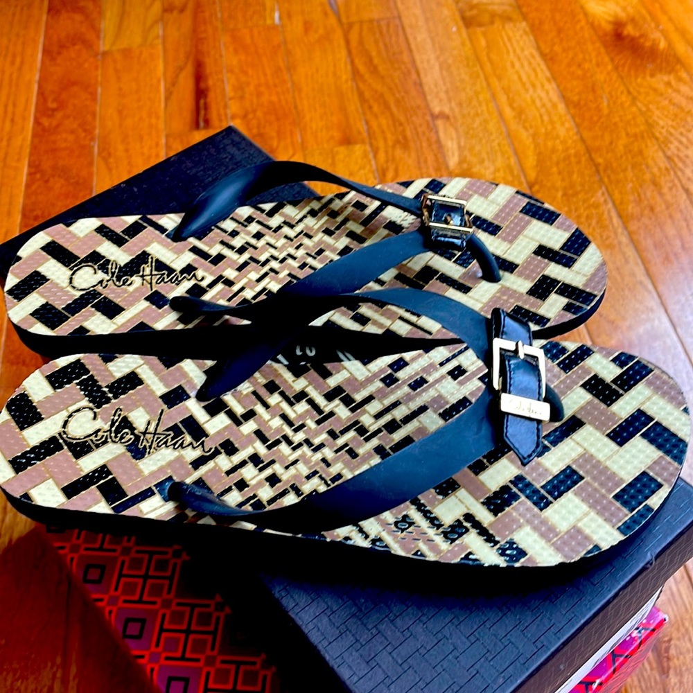 Thong sandals